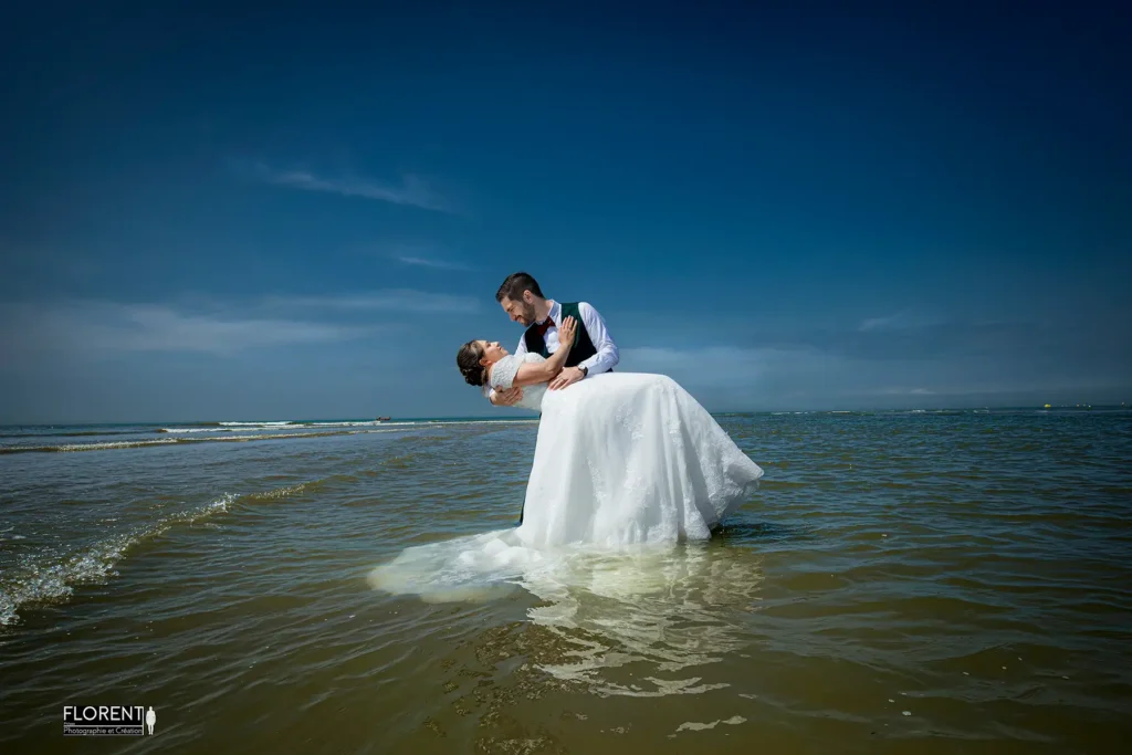 mariage-after-day-epoux-romantique-bascule-dans-la-mer-saint-omer-boulogne-sur-mer-lille-florent-studio-le-touquet-arras